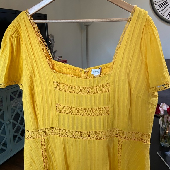 Yellow summer dress - Picture 2 of 4